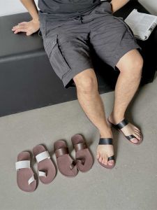 Thai Imported Flip Flops Mens and Womens Neutral Non Slip Thumb Sandals Couple Personality Wear Beach Shoes Fashion