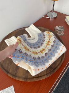 QINGNAER | Stylish Fair Isle Design Round Neck Pullover White Leisurely Style Wool Sweater