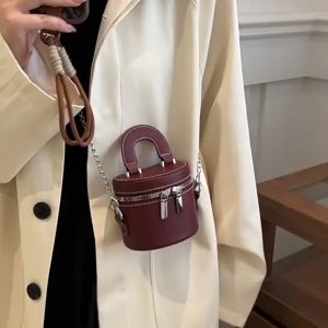 1742 ( READY STOCK ) PU SLING BAG EU FASHION HOUSE
