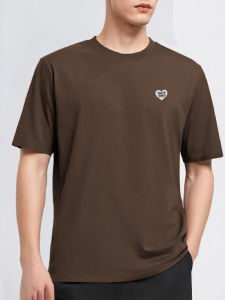 เสื้อยืดคอกลมแขนสั้นทรงหลวมผ้าฝ้ายแท้สำหรับผู้ชาย แฟชั่นฤดูร้อน เสื้อยืดพิมพ์ลายหัวใจ เสื้อชั้นใน คอกลม เสื้อผ้าชาย