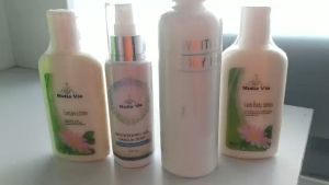 Handbody Gel Pencerah Pagi dan Malam Mutia Vie