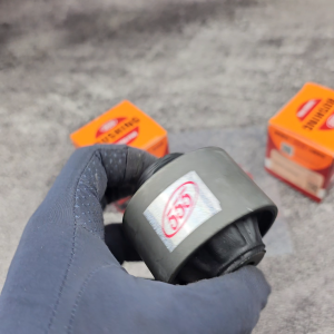 BUSING SAYAP BAWAH BESAR DAIHATSU GRAN MAX 555