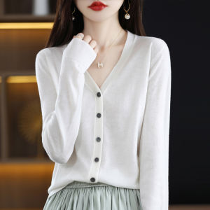 เสื้อคาร์ดิแกนถักขนสัตว์หลวมๆ สำหรับผู้หญิงไซส์ใหญ่ ฤดูใบไม้ผลิและฤดูใบไม้ร่วง เสื้อคลุมกันหนาวแบบสวมหัว ปกโปโล แขนยาว คอวี สไตล์เกาหลี