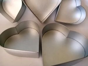 Loyang Kue Bentuk Love Hati Ukuran 16 18 20 22 24 cm Bahan Galvalum Satuan dan Set