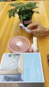 Quạt tích điện CAO CẤP pin 4000mAh quạt mini quạt để bàn 4 TỐC ĐỘ gió chạy êm cổng sạc USB bảo hành lỗi 1 đổi 1