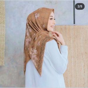 (BEST SELLER) KERUDUNG SEGIEMPAT MOTIF TERBARU DAN TERLARIS BAHAN VOAL PREMIUM TIDAK LICIN