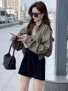 Fashionable High Waist Womens Outfit Two-Piece Set Slimming Shirt And Skirt Combo for Autumn Season Korean Style Online Exclusive