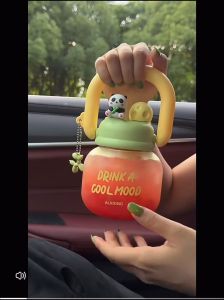 800ML Large capacity Clear cold water bottle  Cute cup. portable With the handle with the pendant