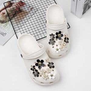 18Pcs/Set Crocs Jibbitz Charms Hole Shoe Buckle Daisy DIY Shoer Decoration Shoe Flower Jewelry Removable Clogs Accessories for Crocs
