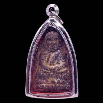 รูปจากผู้ขายบน Lazada: K765 Luang Pho Thaw, Stepping on Freshwater, the Elephant Temple Gave to Patani (Luang Pho Thaw), Year 2497, M ตั้งราคา ฿95 ขายแล้ว 17 ชิ้น