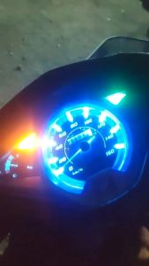 หลอดไฟหรี่ T-10 LED 5 ชิพ ชุดละ 1 คู่ ไฟส่องป้ายทะเบียน(0027)