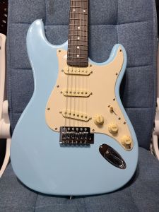 CLIFTON ELECTRIC GUITAR BUDGET MEAL