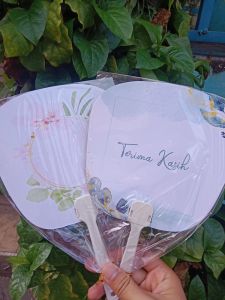 sultan souvenir. kipas bunga shabby cantik.sudah di kemas plastik isi 50 pcs