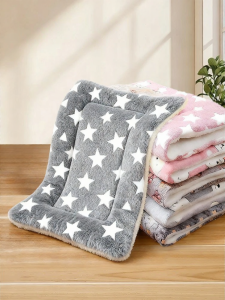 ZHUCHONG | Warm All-Season Pet Blanket