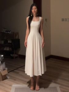 CHANGTONG | Đầm Đơn Giản Elegante Charm