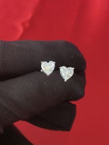 Selamat Datang di Diamcity Jewelry Flagship Store: Diamcity Free Gra Certificate 1 Karat Moissanite Anting Kancing Hati Cinta Wanita Manis