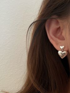 Srrmhyn Korean Style Oversized Heart Shaped Earrings Womens Fashion Retro Love Studs Creative Cultural Concept Jewelry