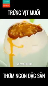 Trứng vịt muối biển tươm dầu món ăn đặc sản Trung Quốc đáng để thử
