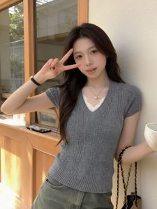 HUOLISI | Gray Lace V-Neck Design Top Slim Fit