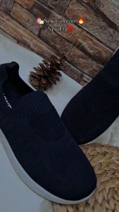NOAH - Sepatu Wanita Desain Casual & Slip On