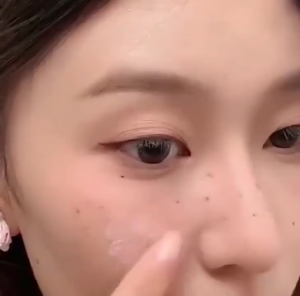 Krim penghilang flek hitam Krim Dark spot removal cream 30g cream flek dan kusam bpom/Remove Dark Spots Bintik Penghapusan Whitening Cream