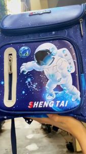 Balo học sinh Nam Nữ chống gù phi hành gia phù hợp với lớp 3 đến 6 Vải chống tia nước miếng đệm chống đau vai