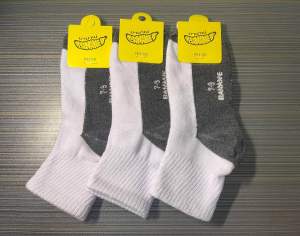 ถุงเท้านักเรียนสีขาวพื้นเทา 1 แพ็คมี 12 คู่ มีไซส์ 4-6/ 5-7/7-9 /ฟรีไซส์ ผ้านิ่มใส่สบาย