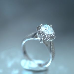 RoyStone - Cincin Wanita Moissanite Sertifikat GRA Original Lapis Emas - Tivani Ring