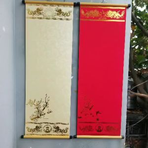 Giấy ganh VÀNG ĐỎ  in nhủ kèm nẹp tùy chọn kích thước 27cm x 79cm. Giấy ganh cao cấp.Giấy viết thư pháp trang trí tết