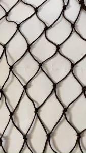 Lưới chắn cầu thang (màu nâu) lưới an toàn cho bé nhiều cỡ(tặng kèm dây buộc)