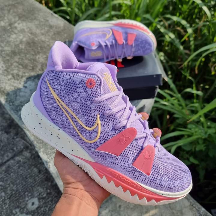 Kyrie 2024 purple shoes