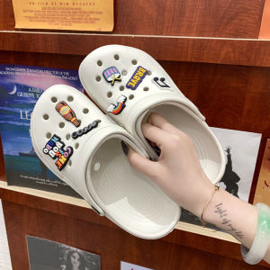 รองเท้าแตะแบบสวมสำหรับผู้หญิงในช่วงฤดูร้อนแบบสวมสบายและน่ารักสำหรับใส่ในบ้านและกลางแจ้ง กันลื่น พื้นหนา รองเท้าแตะแบบสวมหัวใหม่ รองเท้าแตะแบบสวมหัวสำหรับฤดูร้อน