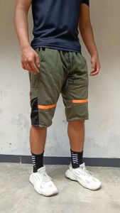 Celana short pendek surfing pria wanita kantong cargo kombinasi strip orange kain fleece