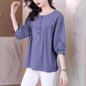 Lieoyuarn | Loose Embroidery Slimming Casual T-Shirt for Mid-Age Women