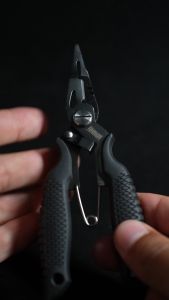 Kingdom Fishing Tools Tang Pancing Gunting Baja Tali Kepang Pemotong Umpan Pelepas Kail Kail 62g Multifungsi Peralatan Pancing Kit Aksesoris Alat Pancing Pembuka Cincin Pemotong Tali Pengoreksi Kail Ikan 14cm/5.5in