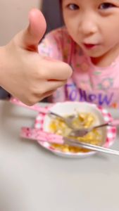 ชุดช้อนส้อมลายการ์ตูนน่ารัก 7 ช้อน ช้อนส้อมเกาหลี เกาหลี ตะเกียบ ช้อนส้อมสเตนเลส แถมกล่อง CJ