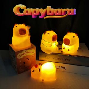 Hoạt Hình Dễ Thương Capybara Đèn Ngủ 2025 Mới Bán Chạy Mềm Mại Phát Sáng Đầu Giường Bạn Đồng Hành Trẻ Em Quà Tặng Chất Liệu Nhựa PVC 8.5Cm Mô Hình