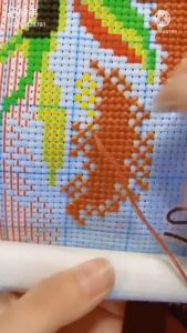 Tranh thêu chữ thập chim công hoa khai phú quý (về tự thêu) LV3054