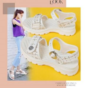 { "เสริมสวยใหม่กับ LHSunday: รองเท้ารัดส้นผู้หญิง สายปรับระดับได้ ดีไซน์ดูเรียบหรูมาก โทนสีละมูนสูت เที่ยวหรือออกงานได้ทุกวัน ราคาไม่แรงน้า