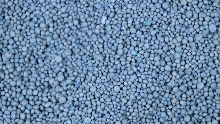 ปุ๋ยเคมี 25-7-7 ตราเรือใบไข่มุก บำรุงต้น เร่งใบ