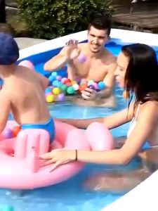 【Free Exchange】4M Inflatable Swimming Pool Heavy Duty Pattern Wear-resistant Thickening Sun protection Quickly inflate 3.05M/2.6M/2.1M/1.8M/1.6M/1.2M With Air Pump Outdoor Play Bathing Pool Water Pool Kids Girls
