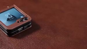 Wallet Crossbody Phone Case For Samsung Galaxy Z Flip 7 FE 6 5 4 3 Flip6 Flip7 5G with Card Holder Wrist Strap Lanyard Leather