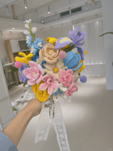 Birthday Gift DIY Material Kit Rose Tulip Handheld Flowers for Friends Creative Handmade Craft Kit Suitable for Ages 14+