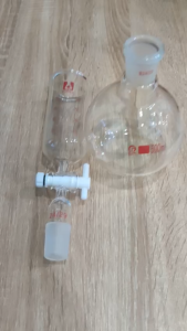 Phễu thủy tinh nhỏ giọt 100ml chia vạch có khóa nhựa đầu nhám 24/29