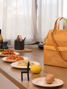 SINGLELADY กระเป๋าใส่กล่องข้าว กระเป๋ากล่องข้าวกลางวัน กระเป๋าเก็บอุณหภูมิ มีหูหิ้ว เก็บความร้อน/เย็นได้ ถุงเก็บความร้อน กระเป๋าใส่อาหารกลางวัน กระเป๋าใส่กล่องข้าว กระเป๋าใส่กล่องอาหาร กระเป๋าเก็บกล่องข้าว กระเป๋าใส่ของร้อน-เย็น ถุงใส่อาหาร