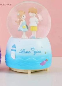 Snowball Musik / Kotak Musik Couple romantis / bola air salju otomatis / love Story / Kotak musik couple in love / Beethoven Yiruma / music box / Vinvin Pink Store