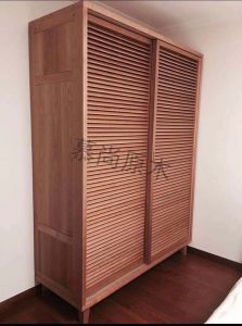 Customized Whole House North America Imported Black Walnut All Solid Wood Wardrobe Nordic Style Cherrywood Wardrobe Sliding Door Minimalist