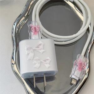 เคสป้องกันสายเคเบิลข้อมูล iPhone16Pro Max ที่ปรับความเร็วได้ 20W สำหรับชาร์จเร็ว Apple 15/14 ปลั๊กชาร์จ iPhone13 สายผูกโบว์แบบรัด 12 เส้น สายหูฟัง iPad Anti-Breakage Butterfly Knot