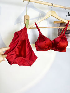 Red Silk Satin Bra Set Wireless Thin Cup French Triangle Vestige Underwear Ensemble for Young Women Full Cup V-Neck All Seasons