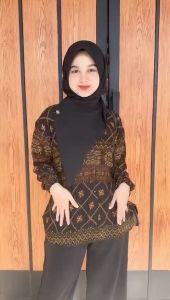 Setelan Wanita Berkualitas & Trendy: Set Motif Rayon Mix Crinkle | COD Gratis